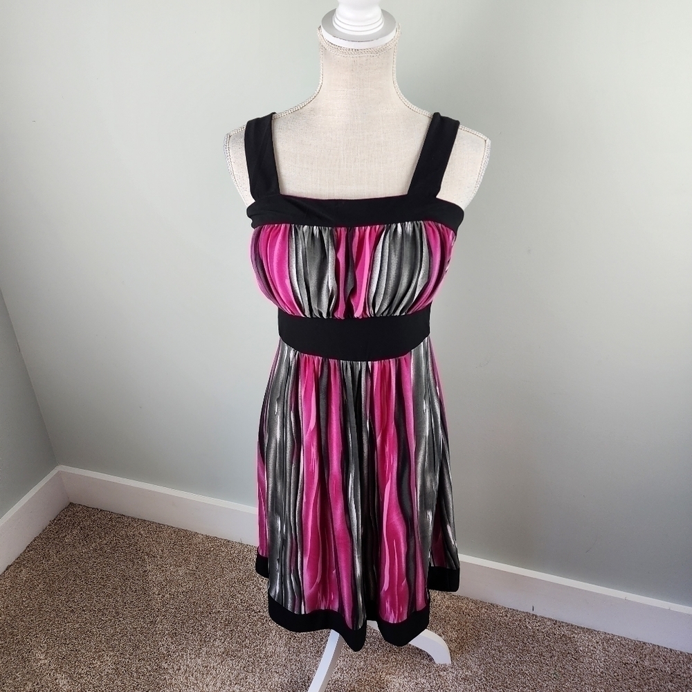 Raya Sun Padded Bust Tie Waist Stretch Midi Dress Size Medium NWT